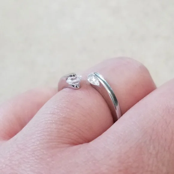 Delicate 18k ring - Picture 7 of 7